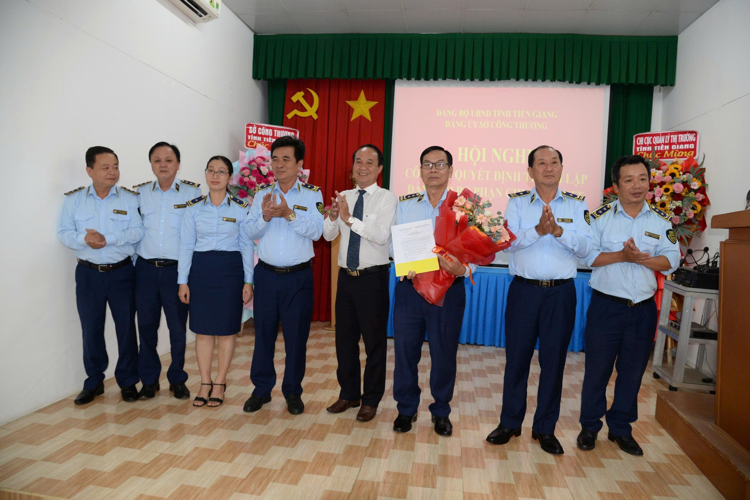 Thành lập Đảng bộ bộ phận Chi cục QLTT tỉnh Tiền Giang